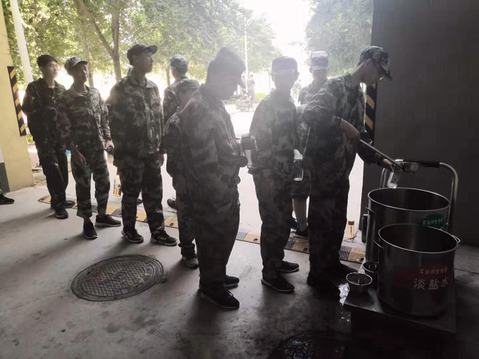 高一軍訓新聞1用圖 (4)44